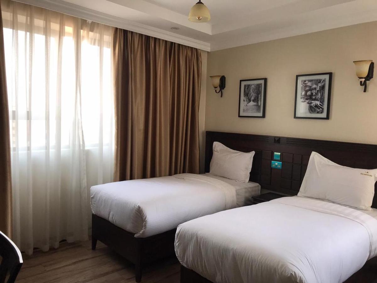Hemak Suites Найроби Екстериор снимка