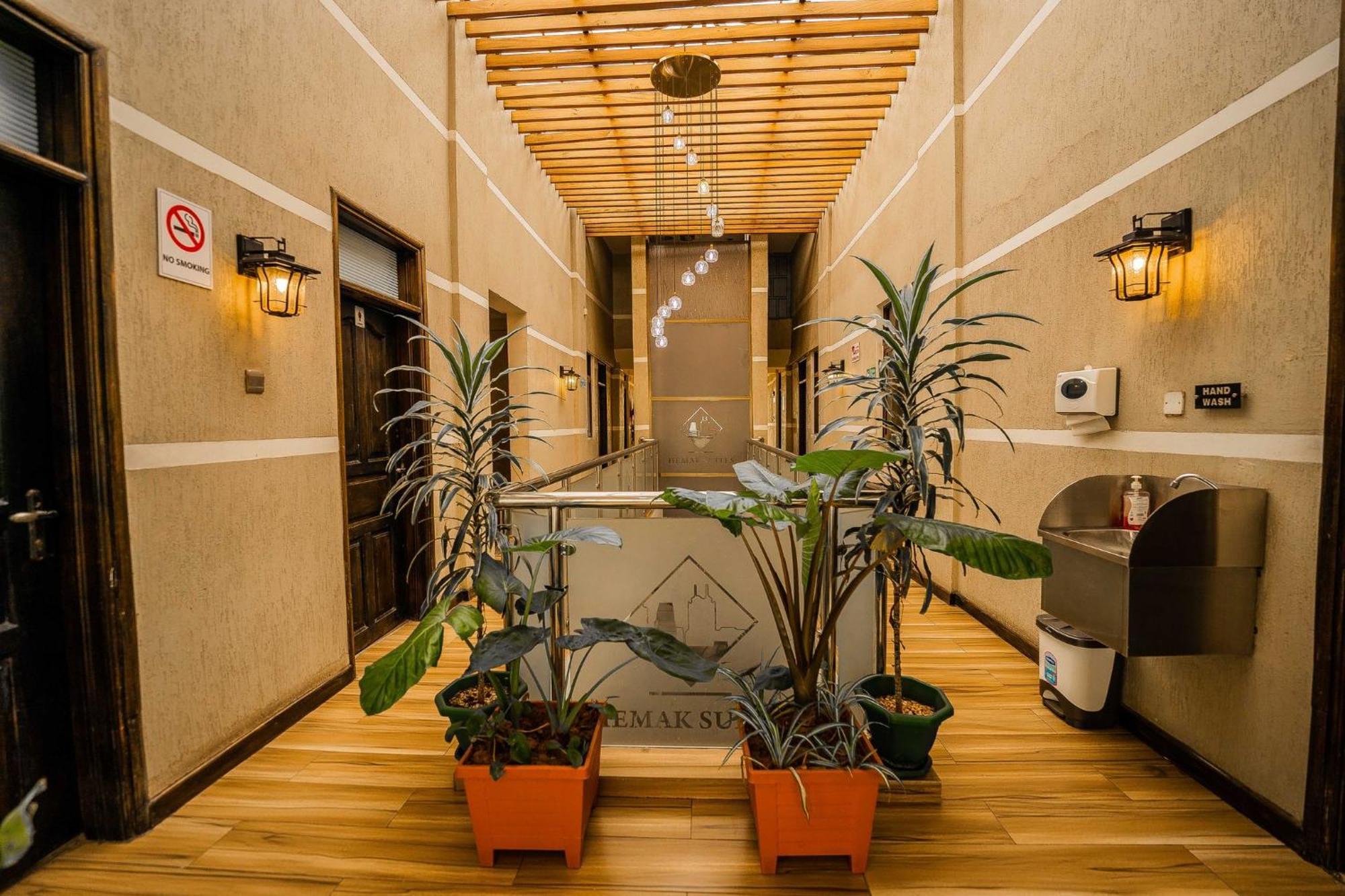 Hemak Suites Найроби Екстериор снимка