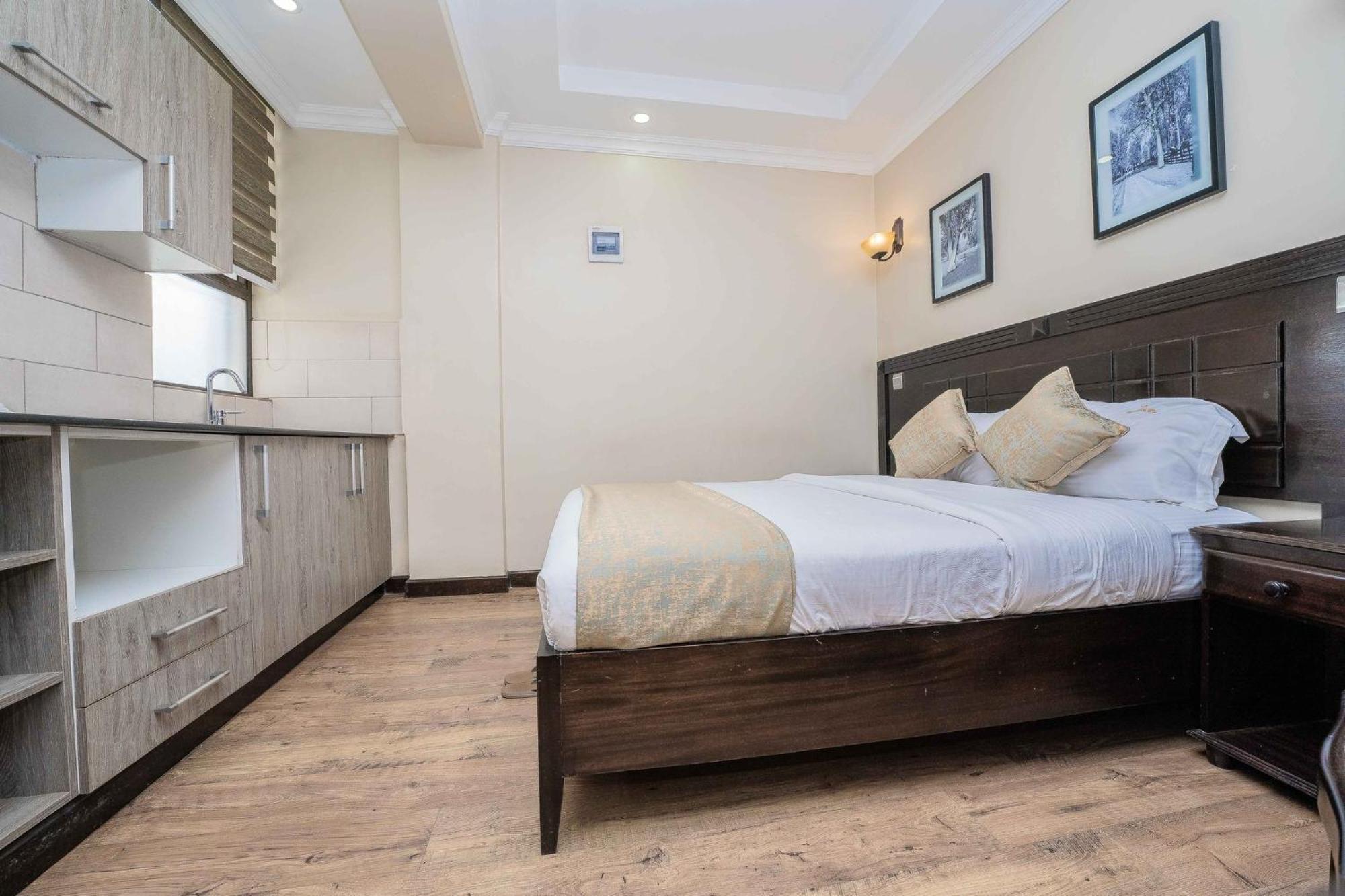 Hemak Suites Найроби Екстериор снимка