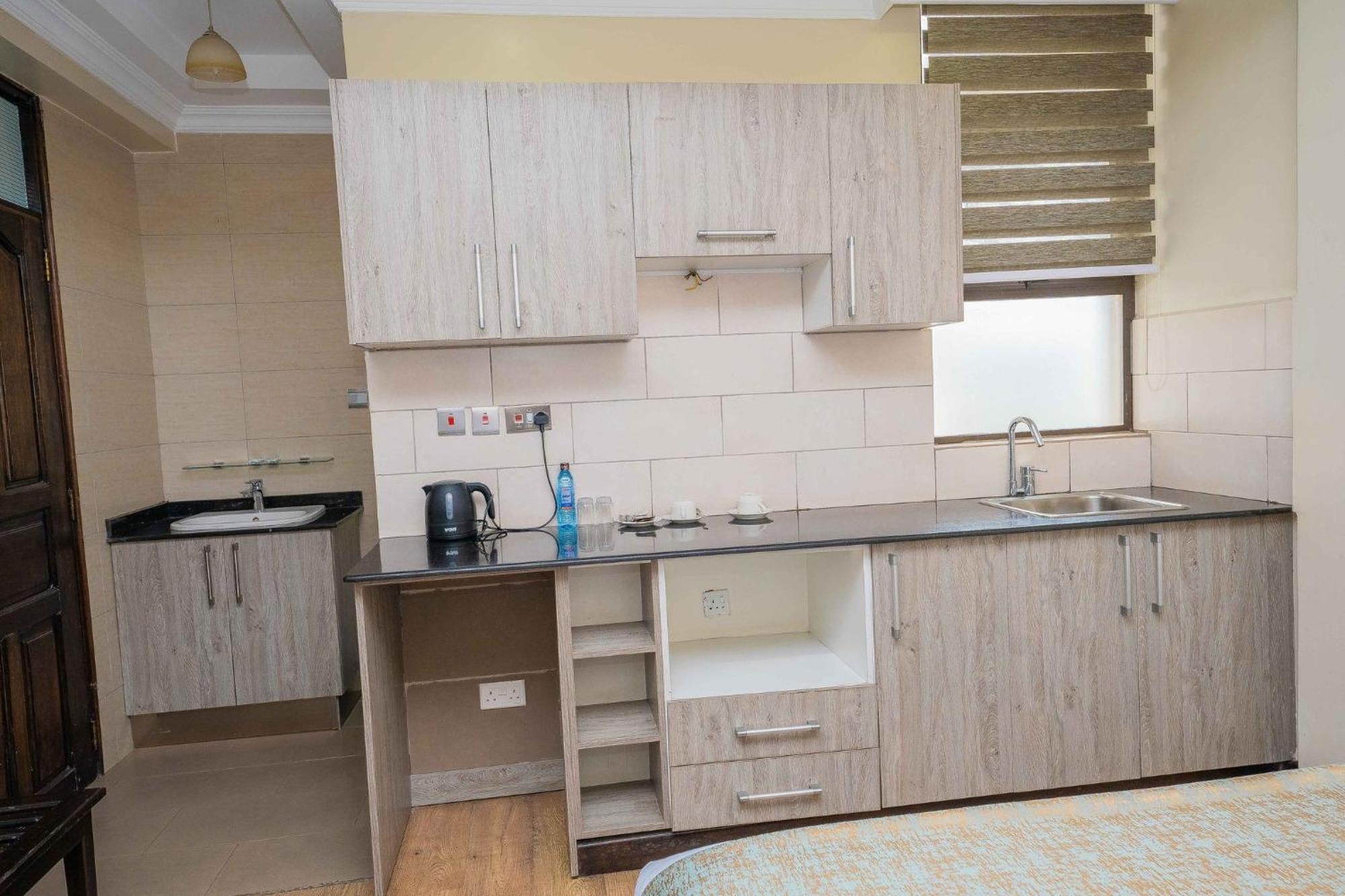 Hemak Suites Найроби Екстериор снимка