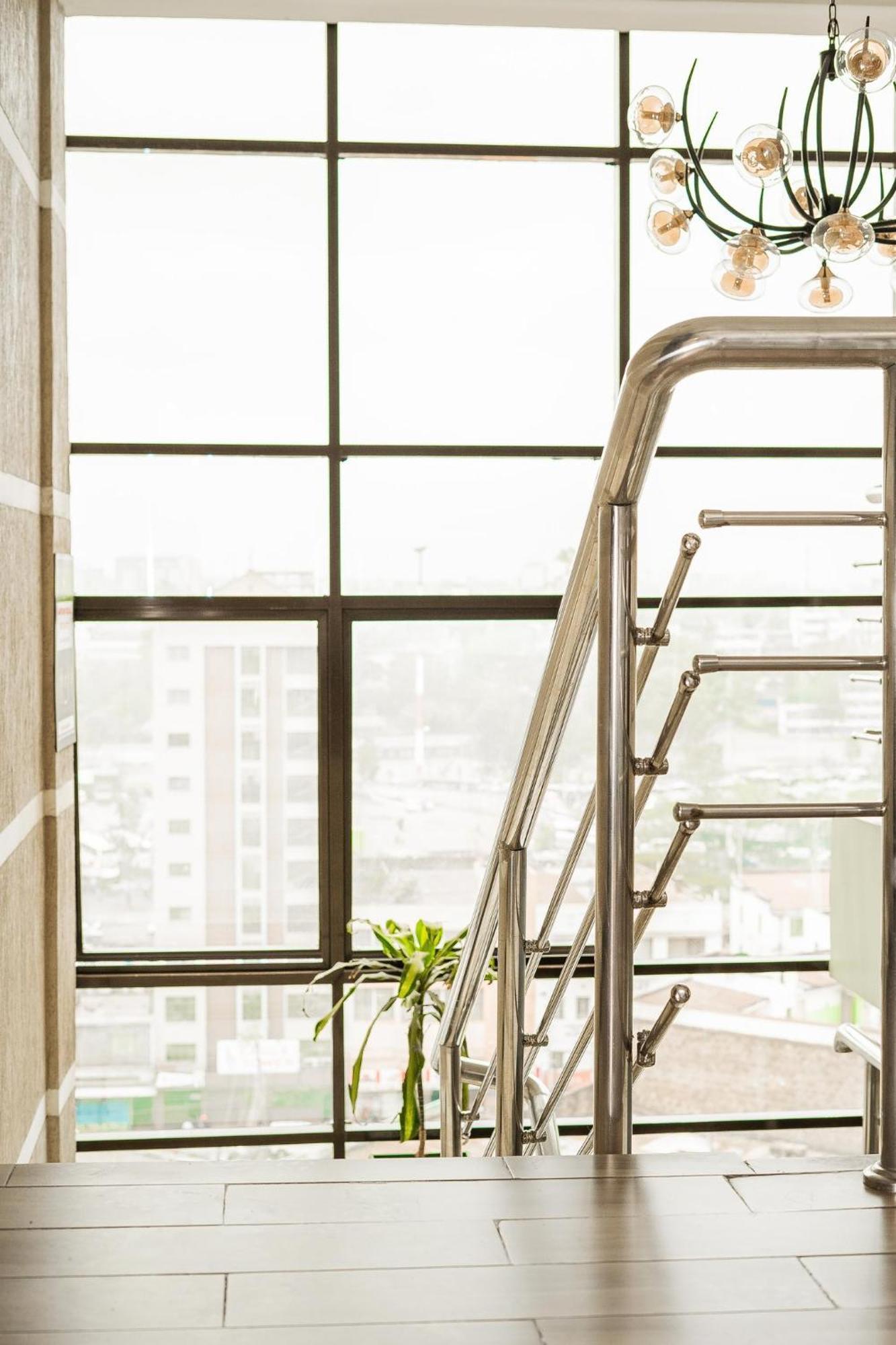 Hemak Suites Найроби Екстериор снимка