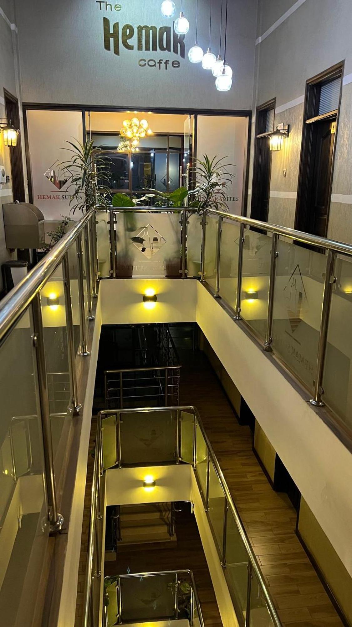 Hemak Suites Найроби Екстериор снимка