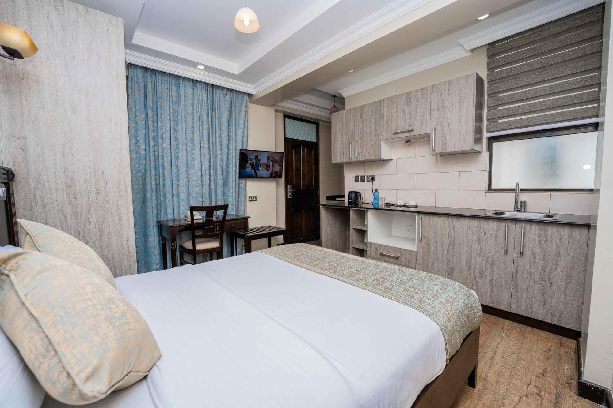 Hemak Suites Найроби Екстериор снимка