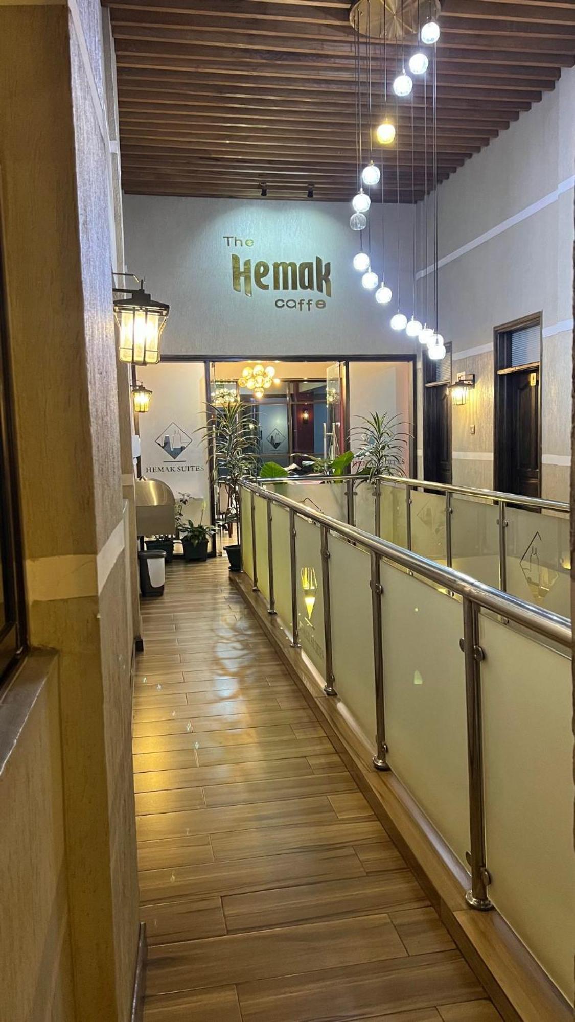 Hemak Suites Найроби Екстериор снимка